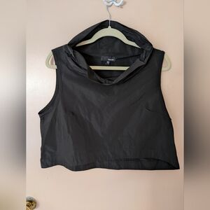 Sun Kim wire collar crop vest, black, women's S, NWOT